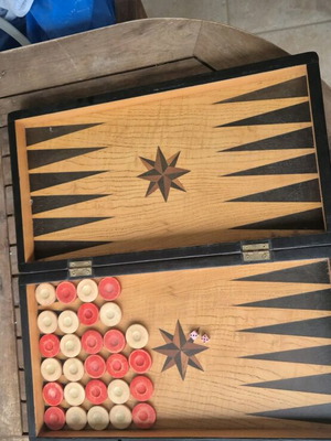 Ταβλι μεταχειρισμένο με πιόνια και ζάρια, πλήρως λειτουργικό