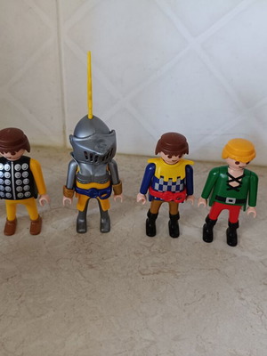 Playmobil knights figures used, set of 6