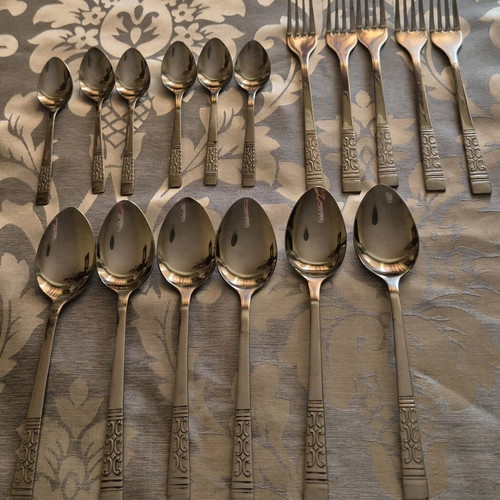 Vintage stainless steel Rogers Casa Vista cutlery set used, 17 pieces