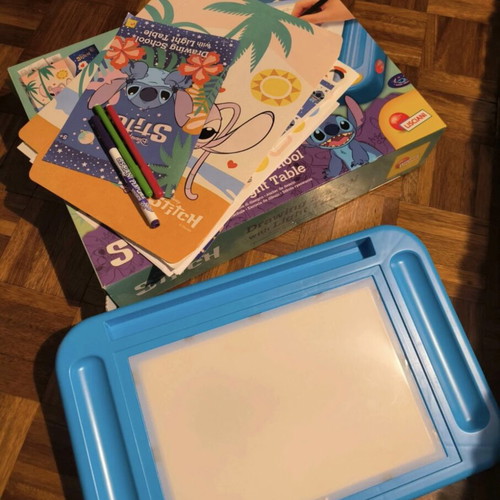 Lisciani Giochi Drawing Board with Light used, Stitch A4