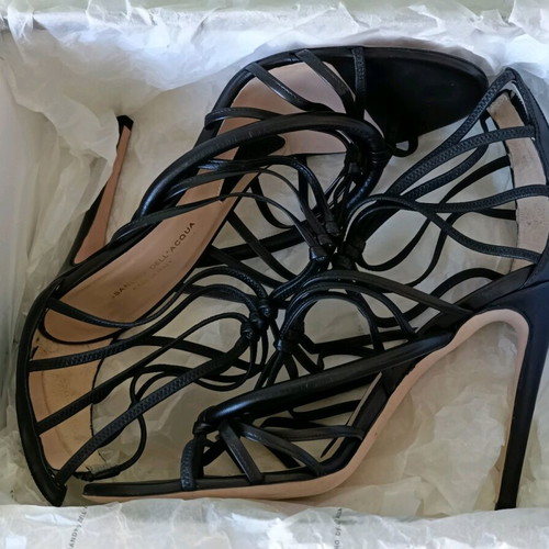 Alessandro Dell Acqua high heels size 40 like new, black