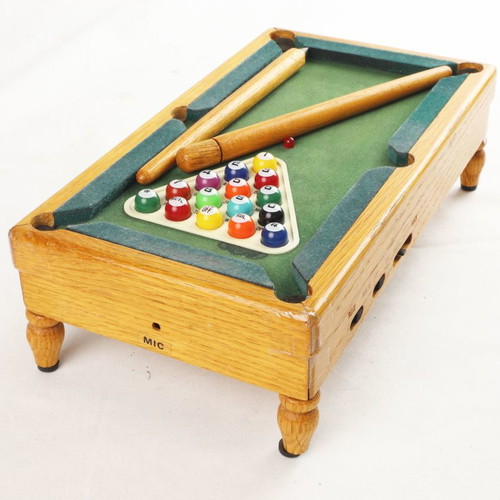 Collectible wired billiard-shaped telephone new