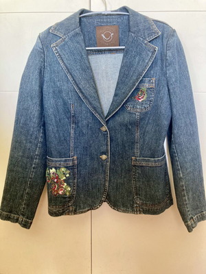 Daughters of Dynasty denim jacket small, like new with embroidery and beads