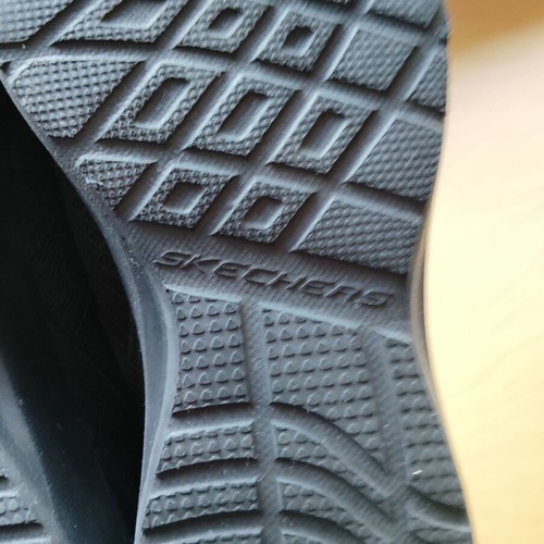 Skechers sneakers size 41 like new, black sports
