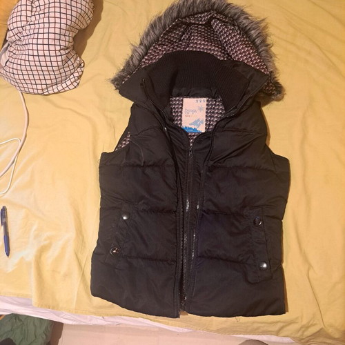 Black vest with double zipper and hood like new