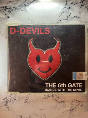 D-Devils Dance with the devil CD like new, electronic collectible