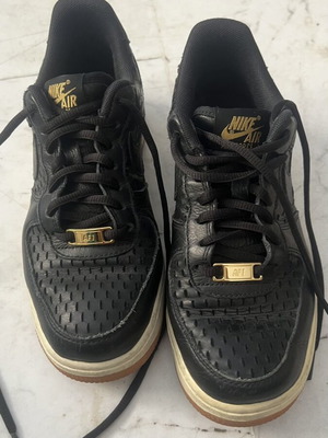 Nike Air Force 1 γυναικεία αθλητικά μεταχειρισμένα, μαύρα, νούμερο 38