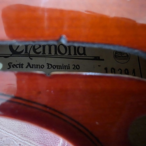 Student violin 1/2 Cremona fecit anno domini 20 like new with bow and case