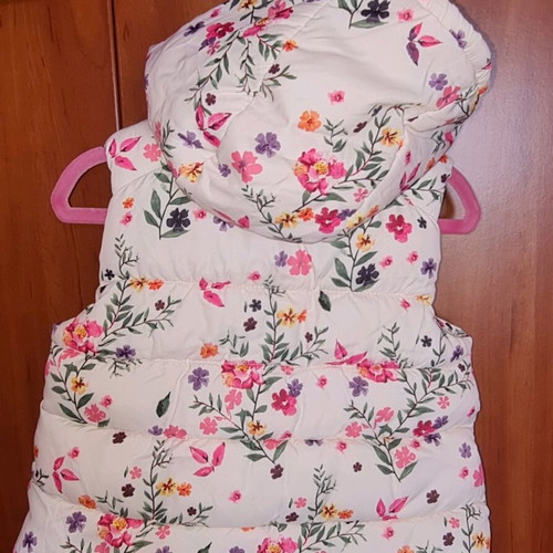 Baby sleeveless jacket size 6-9 months like new