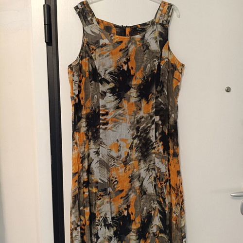 Bonita sleeveless midi dress like new, size 42, abstract pattern