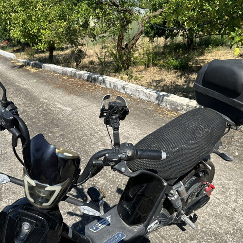 Electric scooter EMW 1000w used with top case