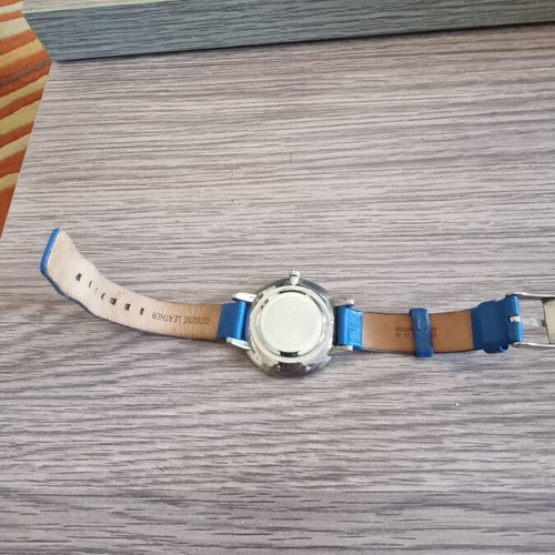 Ozzo Quartz Women's Watch used with Artistic Dial and Blue Strap