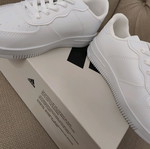 White casual sneakers new, size 37