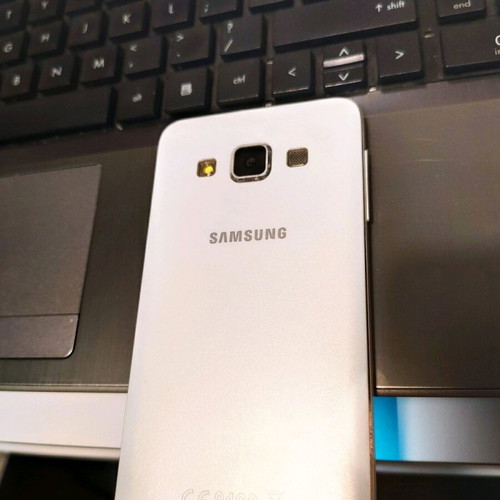 Samsung Galaxy A3 white pearl like new with memory card