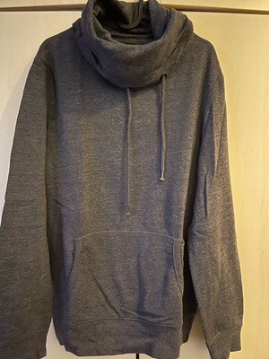 Bershka gray sweatshirt size M like new, worn few times