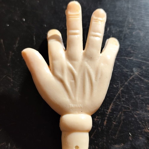 Keychain Hand vintage, new