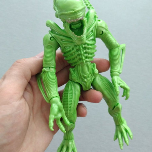 Modern Xenomorph Alien Green 2020 Collectable Action Figure like new