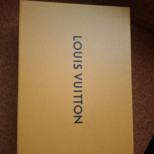Louis Vuitton box like new, 36×26×12 cm