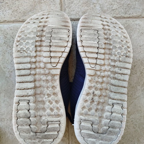 Admiral blue athletic shoes used, size 39, mesh