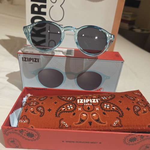Izipizi Kids Sunglasses Limited Edition Turquoise 7-11 Years New