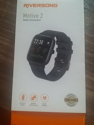 Riversong Motive 2 smartwatch accessories box like new