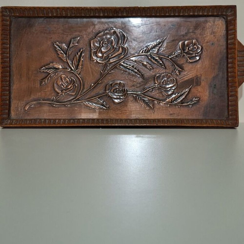 Wooden serving tray with integrated chalcography used