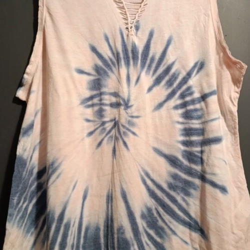 Perfect Tee plus size tank top XL-XXL with blue tie-dye design