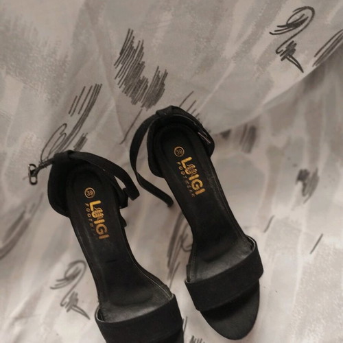 Luigi velvet sandals like new, black, size 39