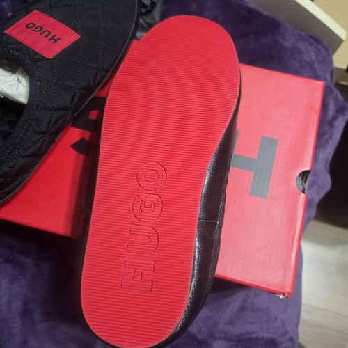 Hugo Boss slippers size 42, black
