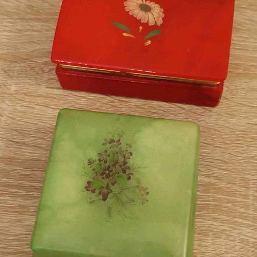 Glass jewelry boxes like new, vintage set of two