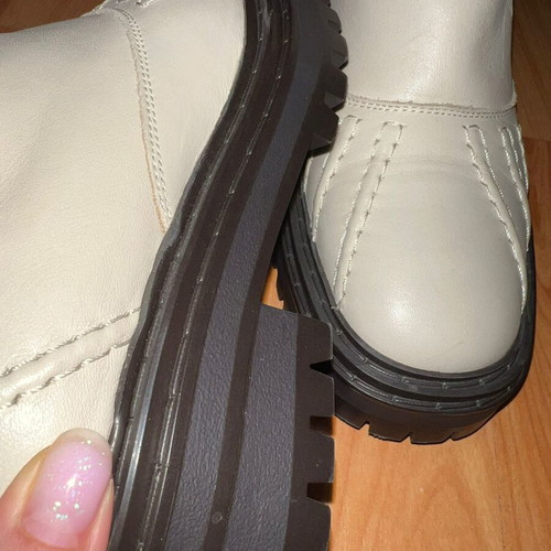 Massimo Dutti leather boots new, size 36, cream