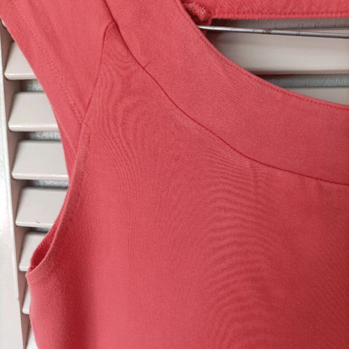 Coral top used, size L