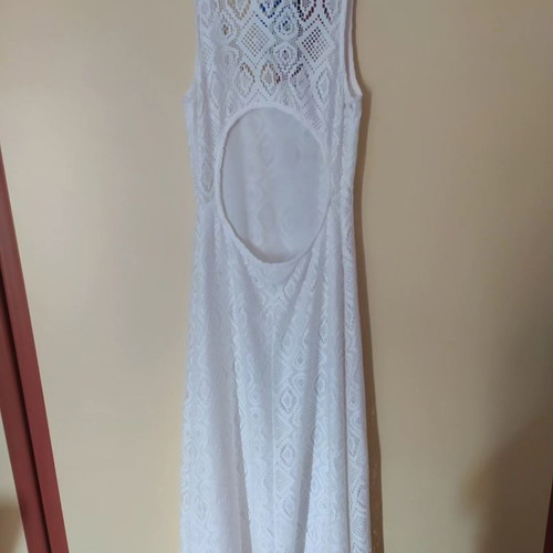 Paranoia white long dress new with open back