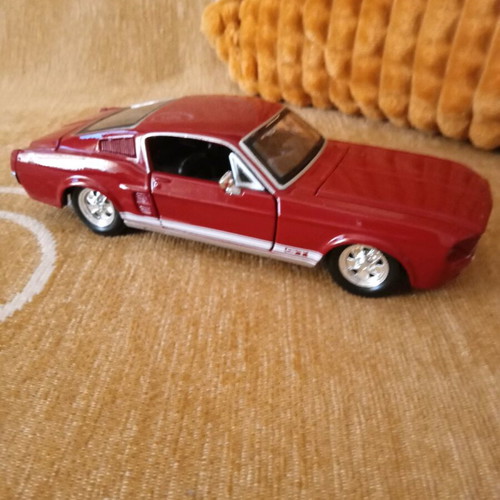 Αυτοκίνητο Mustang 1967 μεταλλικό σαν καινούργιο 1:24