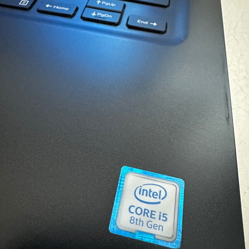 Dell Vostro P92G i5 8265u 256 GB като нов