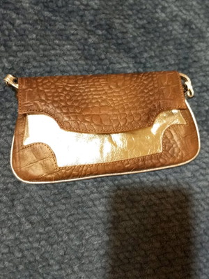 Women's shoulder bag like new, brown and gold