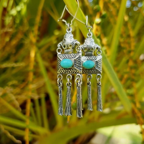 Handmade earrings made of 925 silver and semi-precious turquoise stones
