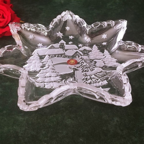 Walther Glass Mikasa Christmas Carol plate new, Christmas star design