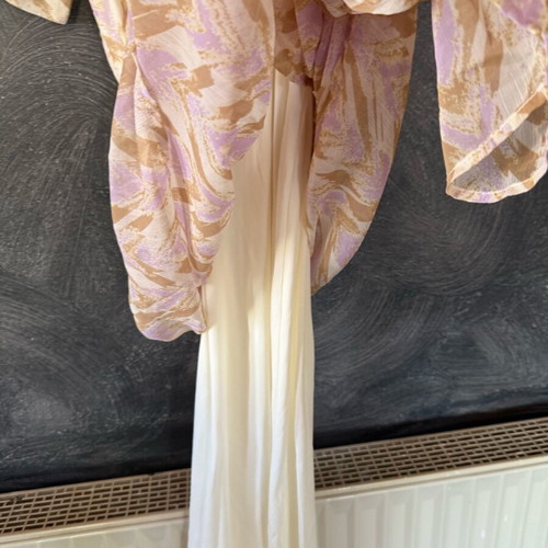 Vero Moda dress new, size M, with lining and semi-transparent sleeves