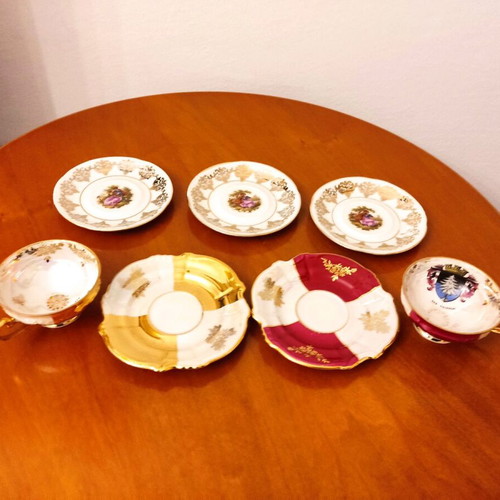 Vintage collectible cups with saucers like new, gift 3 saucers