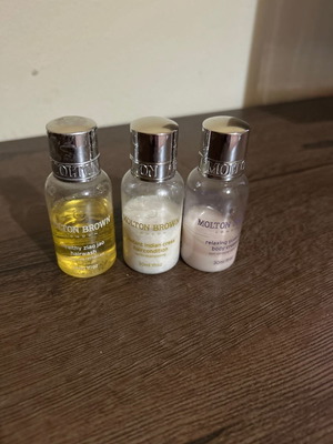 Μπουκαλάκια Molton Brown μεταχειρισμένα