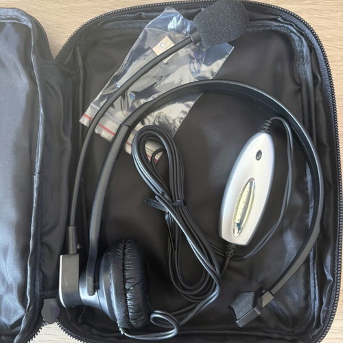 One-Ear Headset with Mic new, wired with zipper case