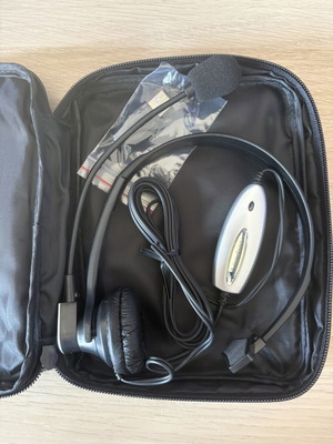 One-Ear Headset with Mic new, wired with zipper case