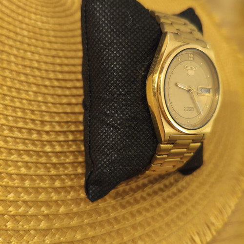 Seiko 5 Automatic 21 Jewels Gold watch like new