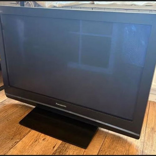 Panasonic Viera 37'' Plasma TV TH-37PX8E like new without digital mpeg4 decoder