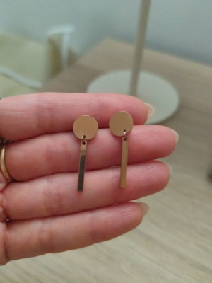 Silver dangling earrings with rose gold tone