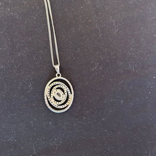 Silver 925 necklace with white stones like new