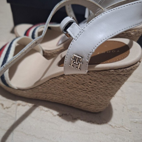 Tommy Hilfiger Corporate Wedge platform sandals new, size 38, white beige