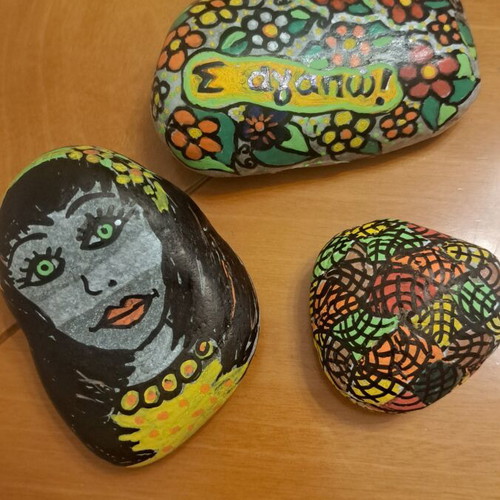 Painting on Pebbles with Acrylic Colors, New, Pack