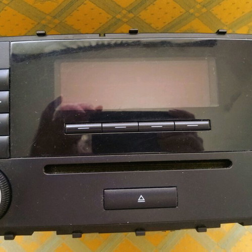 Car radio for Mercedes like new